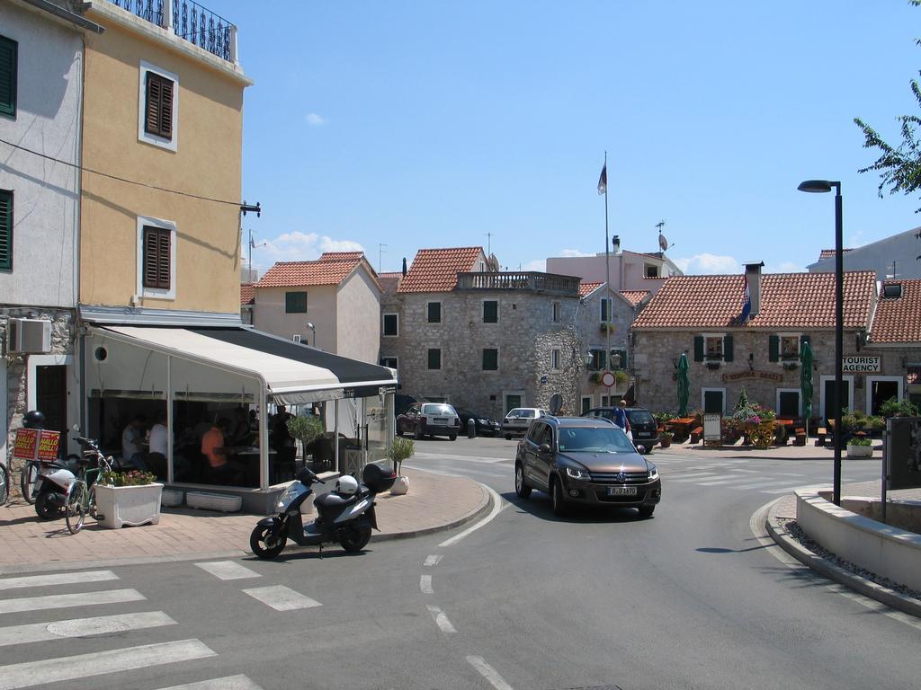 Apartments Mime - Small House Vodice Zewnętrze zdjęcie