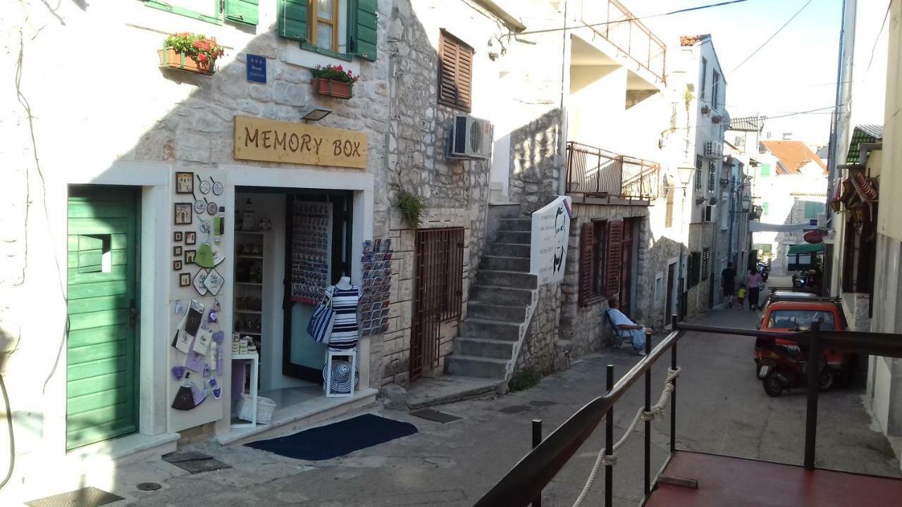 Apartments Mime - Small House Vodice Zewnętrze zdjęcie