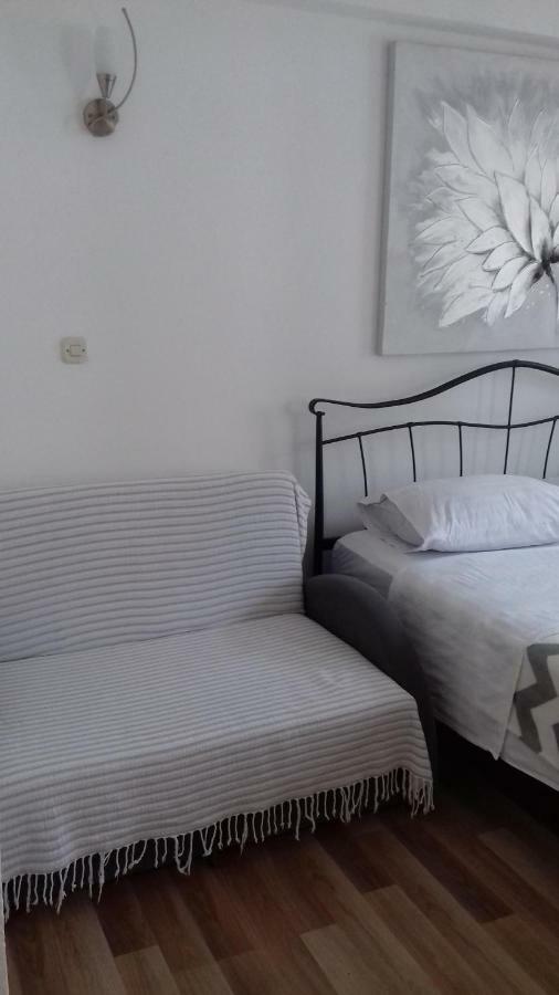 Apartments Mime - Small House Vodice Zewnętrze zdjęcie